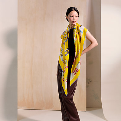 スカーフリング 《ヌー・ドゥ・H》 | Hermès - エルメス-公式サイト スカーフリング 《ヌー・ドゥ・H》 | Hermès - エルメス-公式サイト